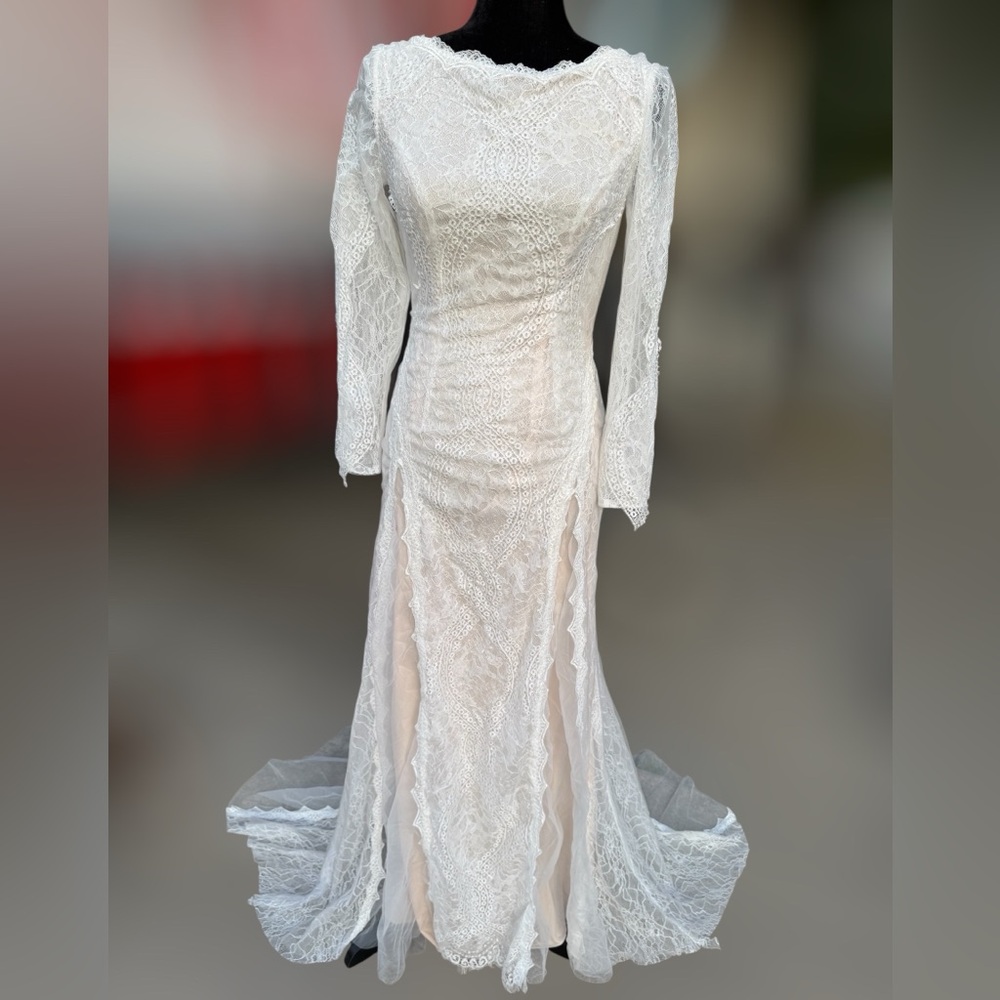 Elegant White Lace Dress